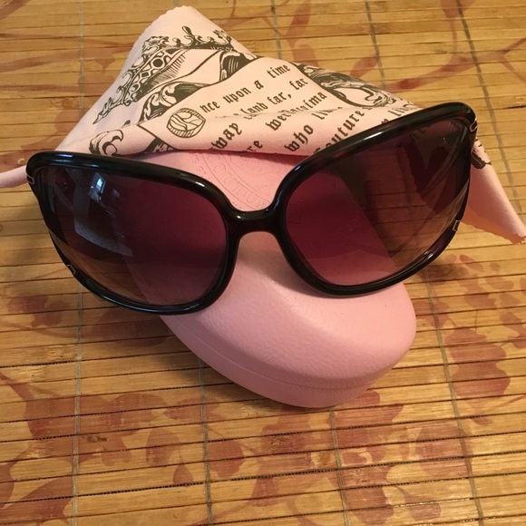 Juicy Couture Accessories - EUC Juicy Couture Sunglasses!